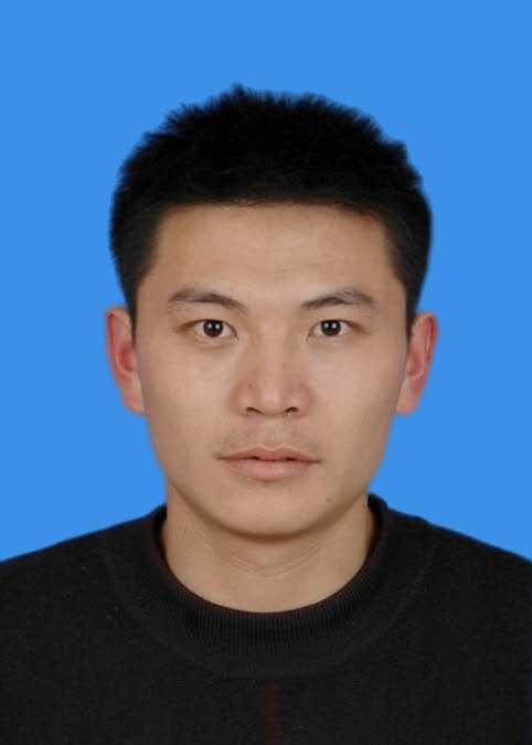 蓝背景一寸照片